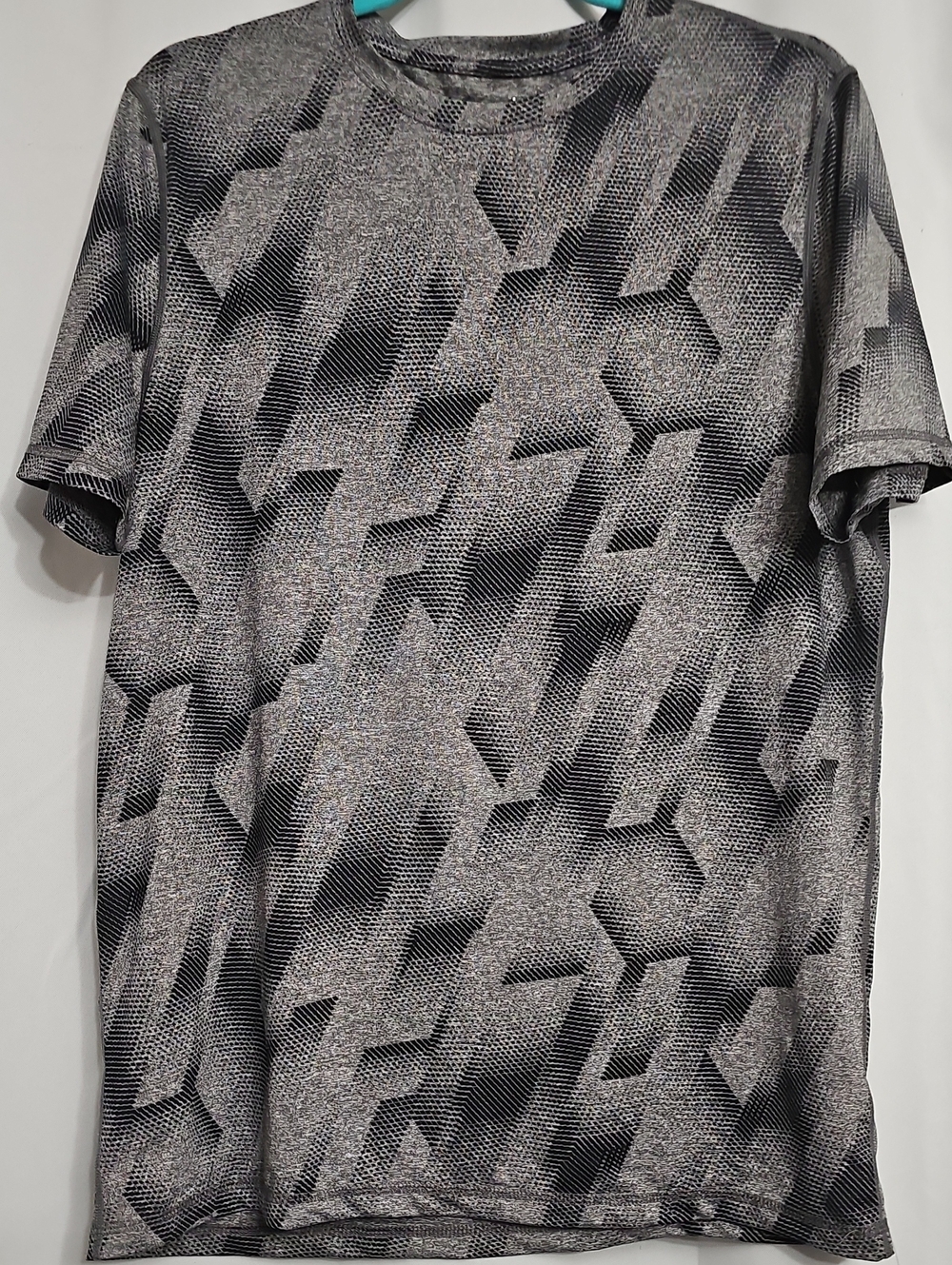 Zengjo Quick Dry Moisture Wicking Athletic T-Shirt Men Sz. Medium Grey Like new